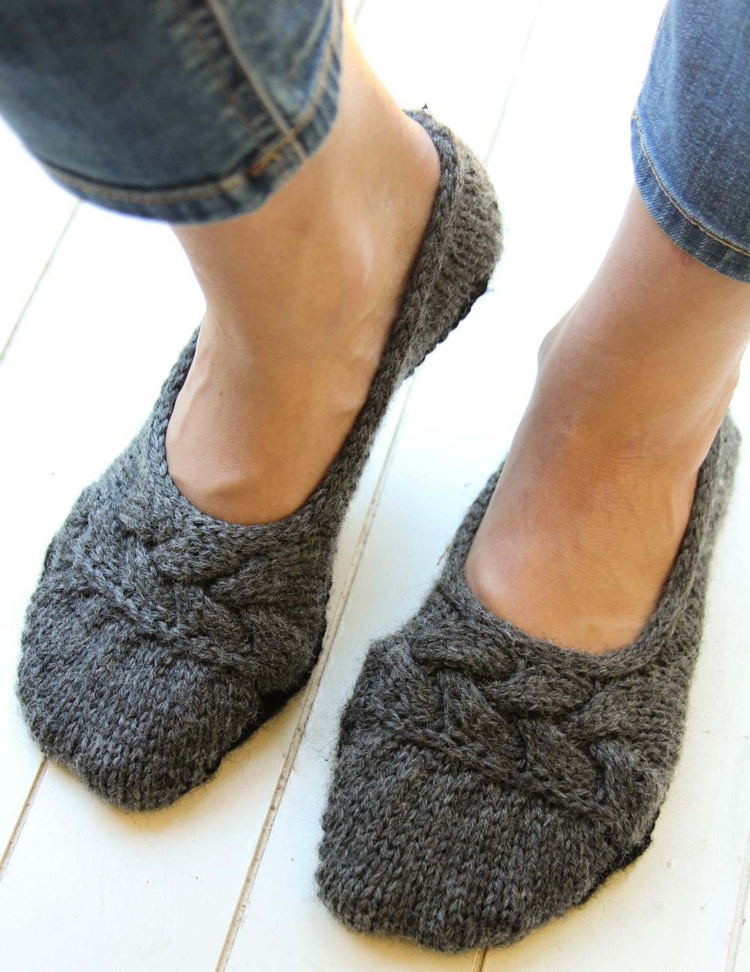 Ballet Slippers : learn to knit kit with video course: Pale Taupe –  EcoFriendlyCrafts